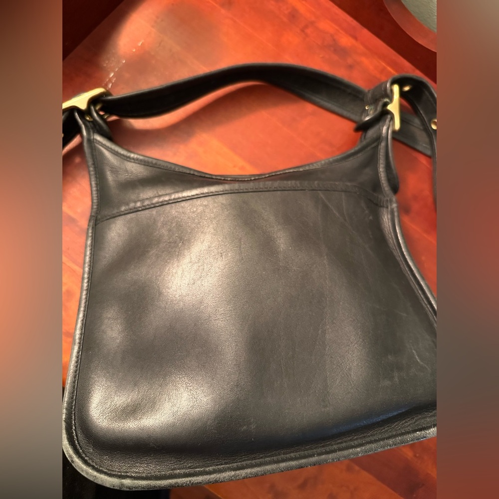 Coach Vintage Black Leather 9966 Bag Made in Costa Rica Great Price